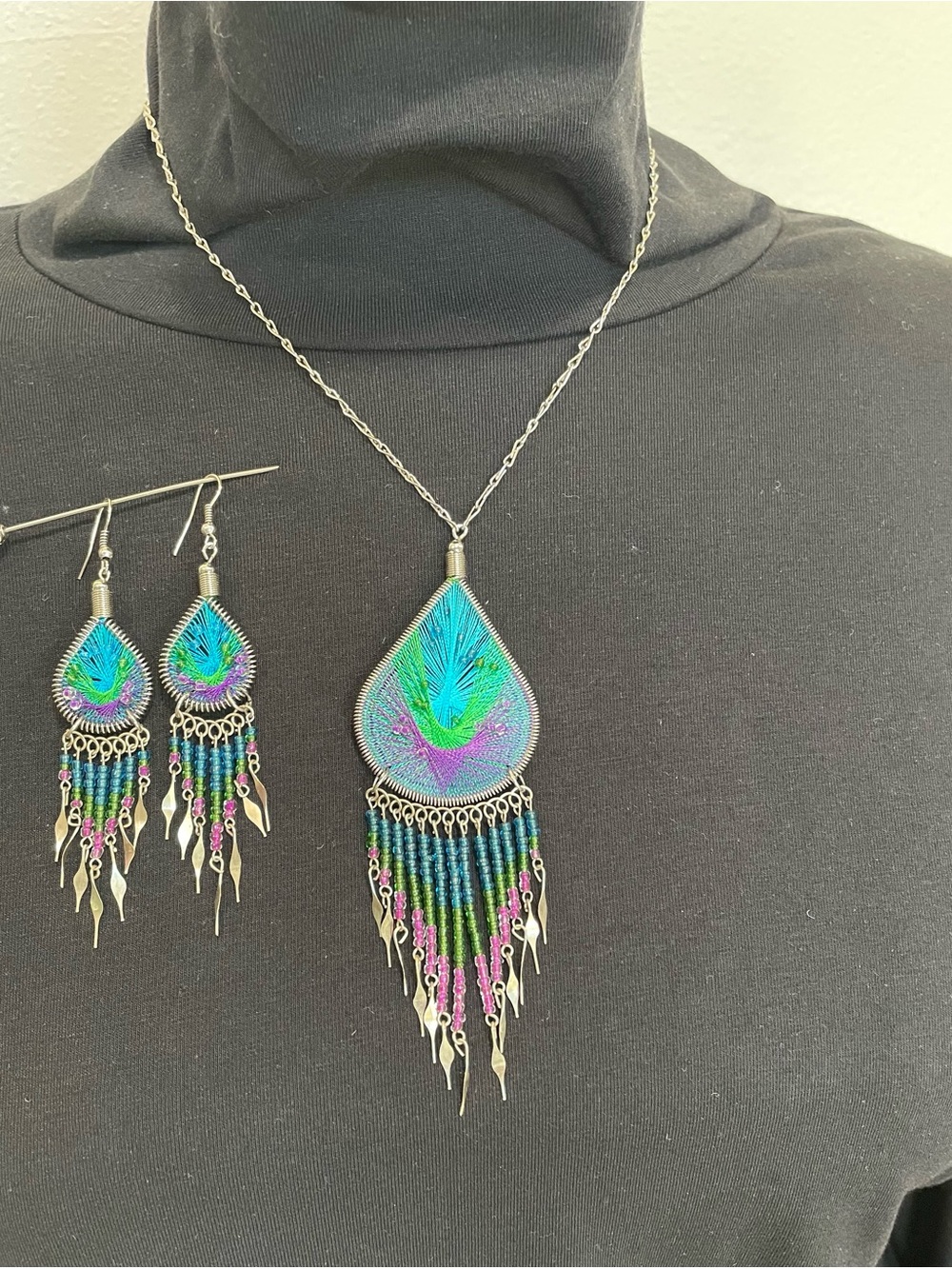 Beautifully crafted after the dreamcatcher necklace with matching earrings.